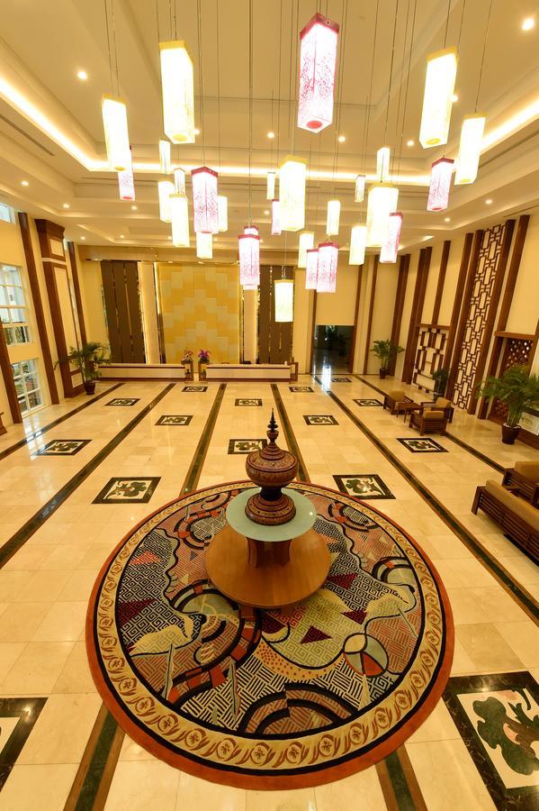 The Hotel Grand Ace Naypyidaw Экстерьер фото